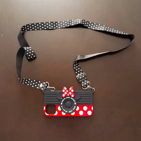 Iphone 12 Minnie Mouse Case - Picture 1 of 3